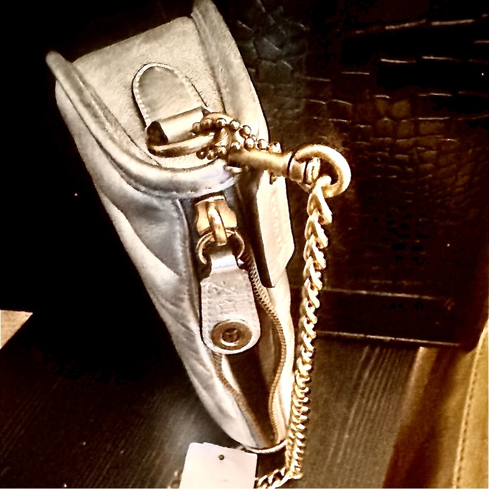 Coach Swinger 20 Metallic Silver Clutch with Gold Chain - Picture 6 of 9